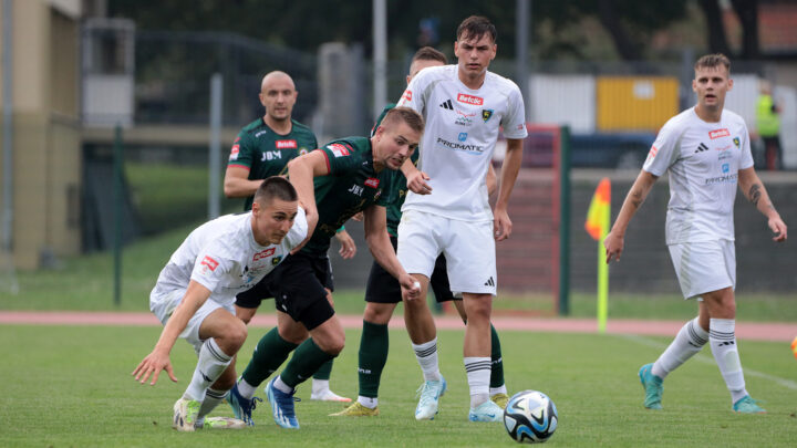 KARKONOSZE JELENIA GÓRA – PODLESIANKA 1:1