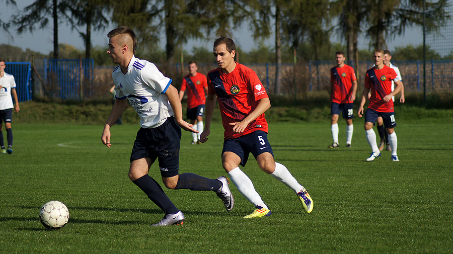 Wyjazdowa niemoc trwa: Tempo Paniówki – Podlesianka 2-1